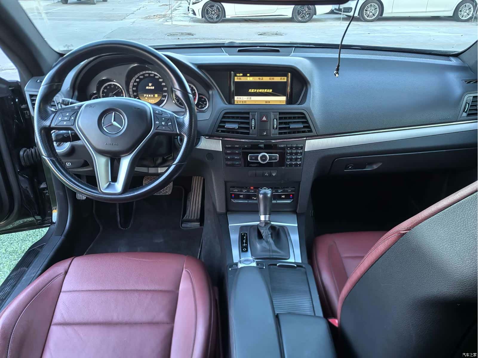 Mercedes-Benz E-Class, 2012 9
