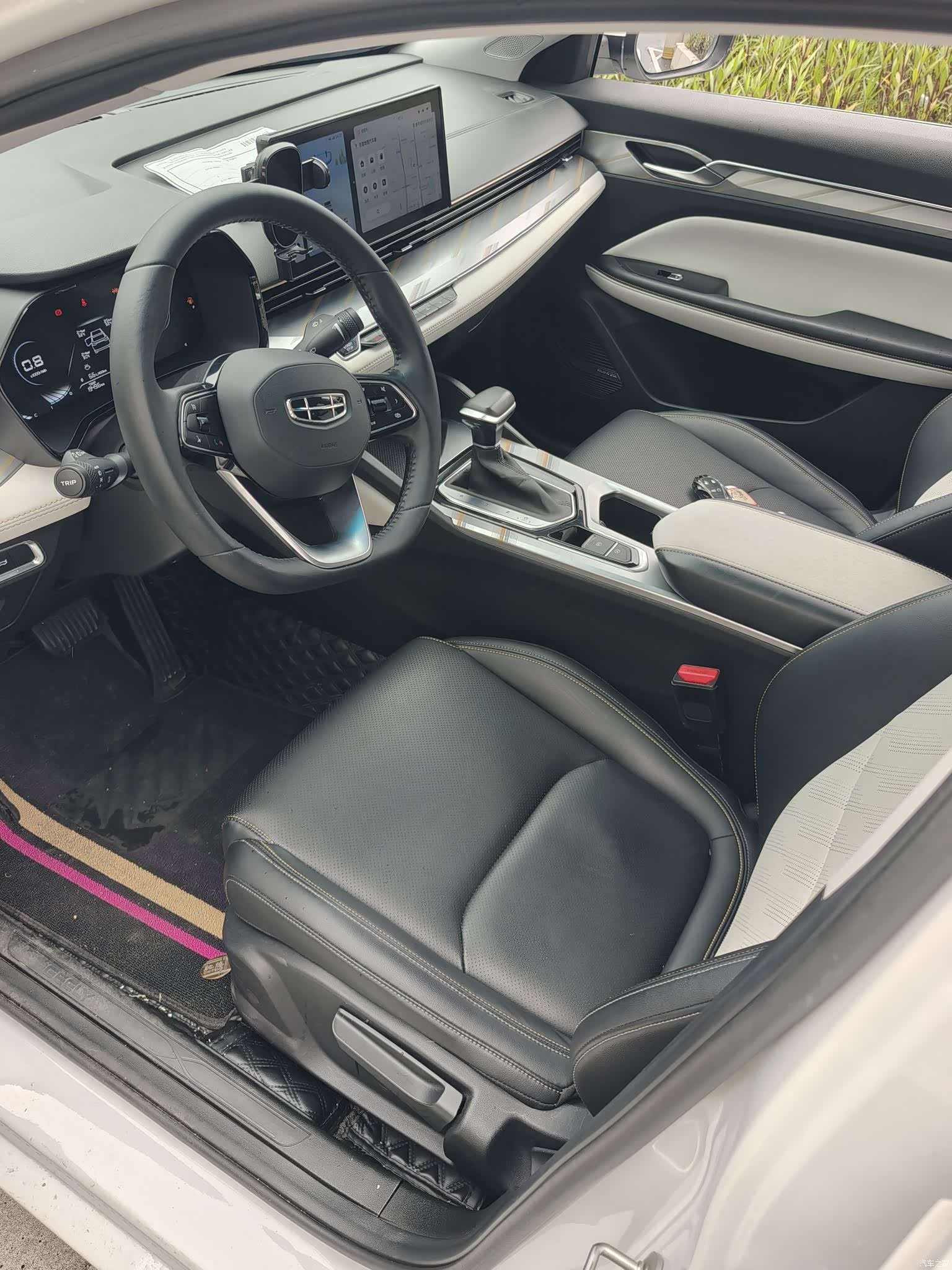 Geely Emgrand, 2022 7