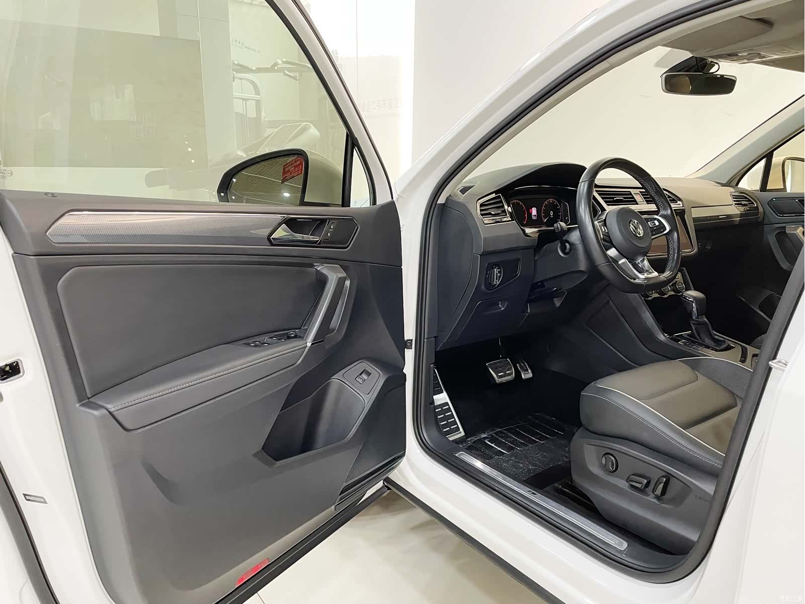 Volkswagen Tiguan L, 2019 13