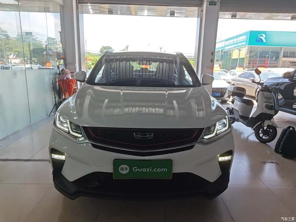 Geely Coolray, 2021 3