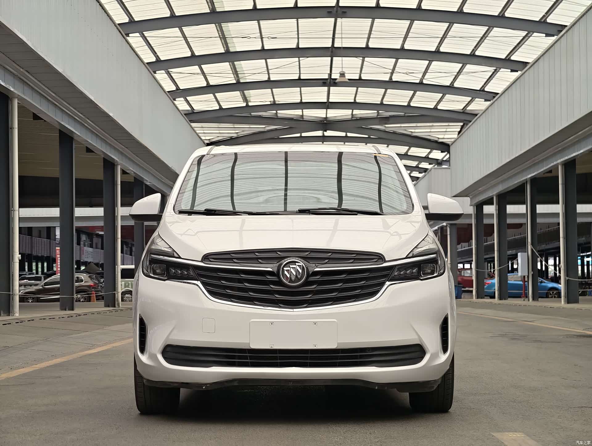 Buick GL8, 2021 2