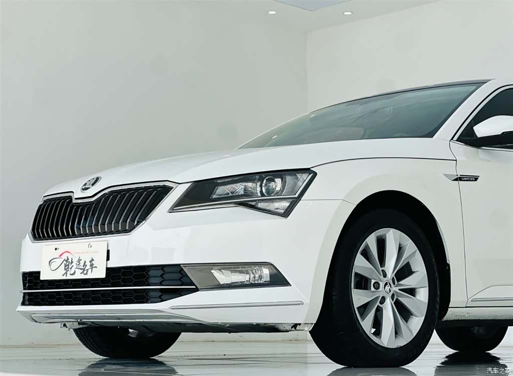 Skoda Superb, 2017 8