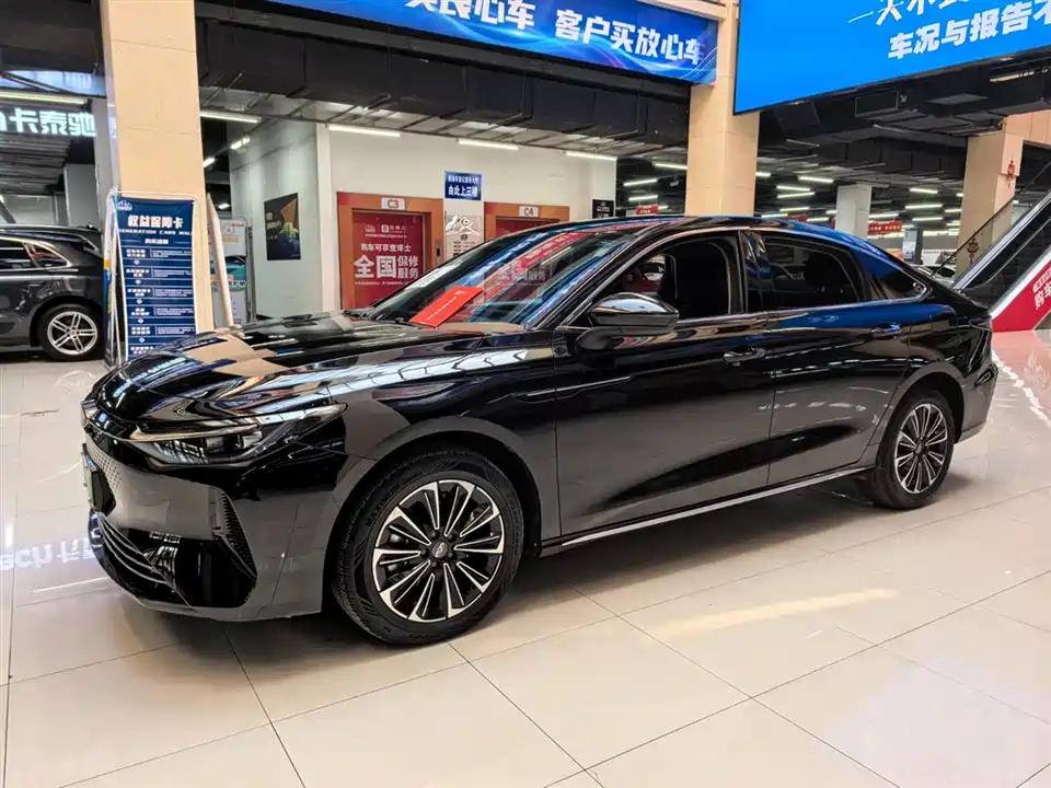 Chery Fulwin Fengyun A8