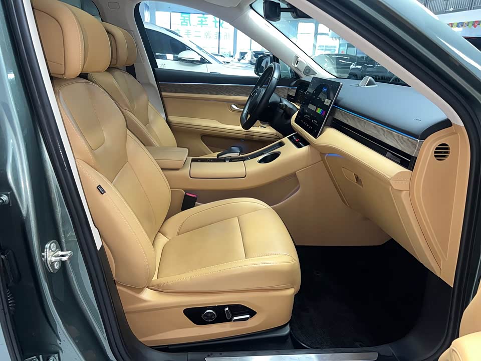 AITO Ask the world M5