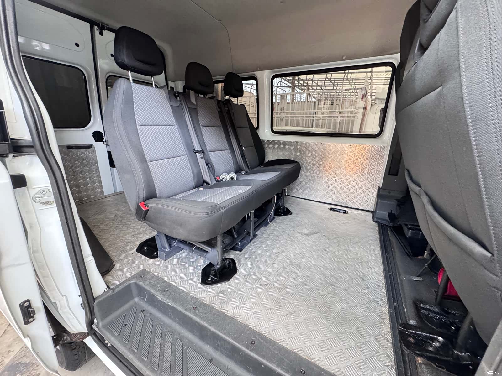Ford 2.4T6, 2017 14