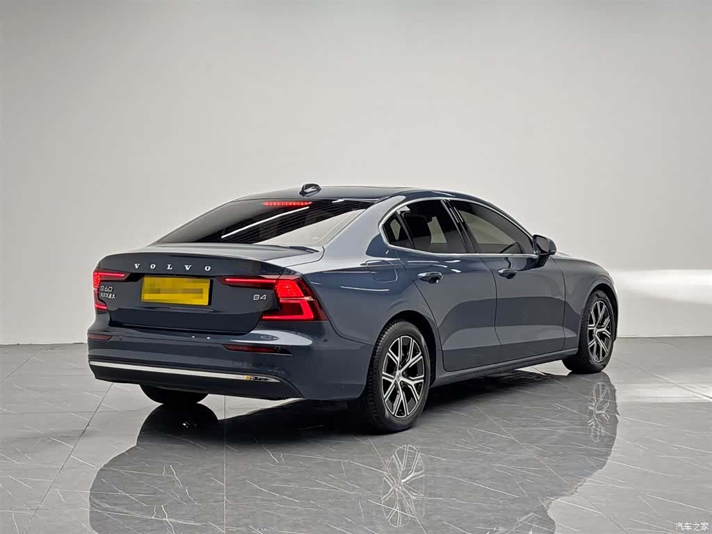 Volvo S60, 2023 6