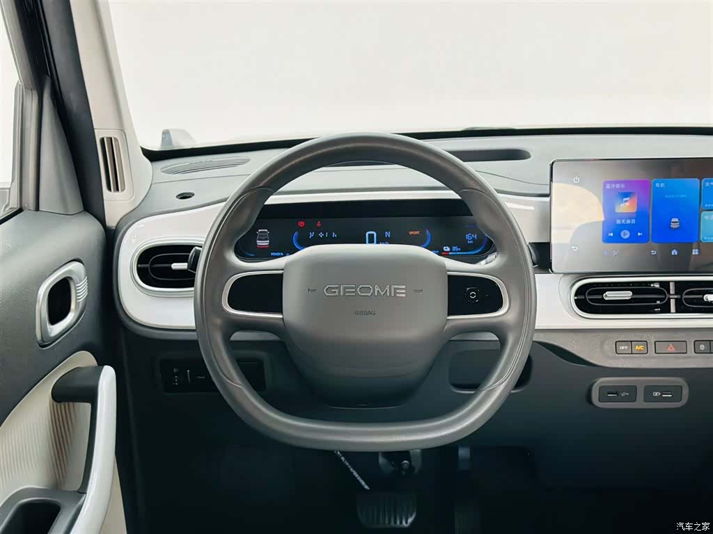 Geely Panda, 2024 17