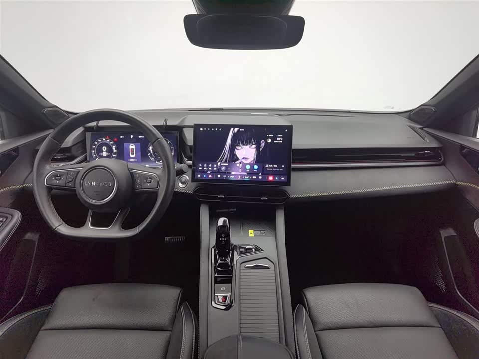Lynk & Co 03