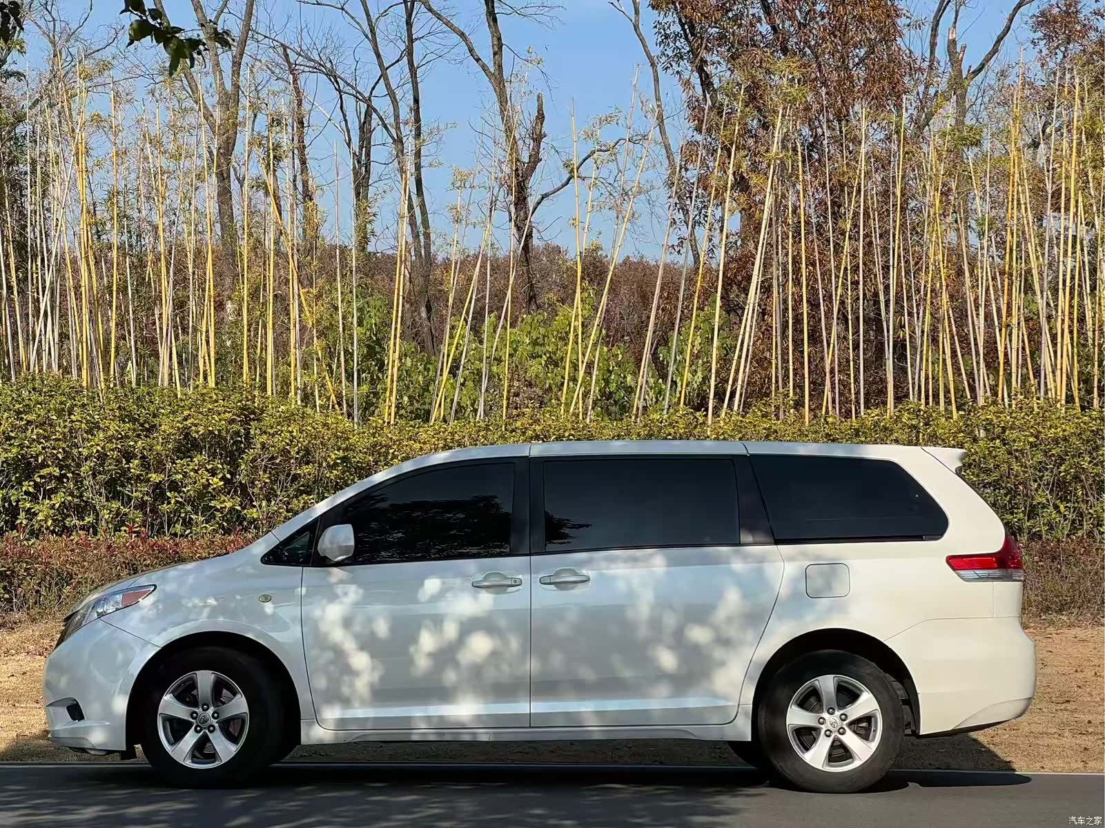 Toyota Sienna, 2015 3