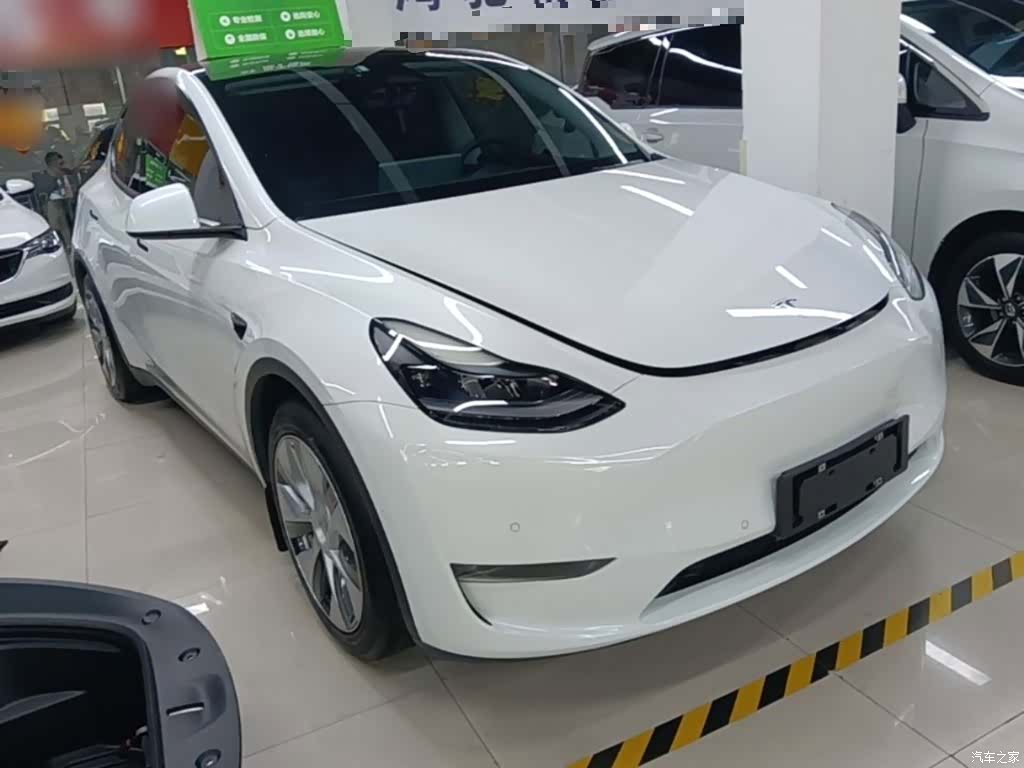 Tesla Model Y, 2021 4