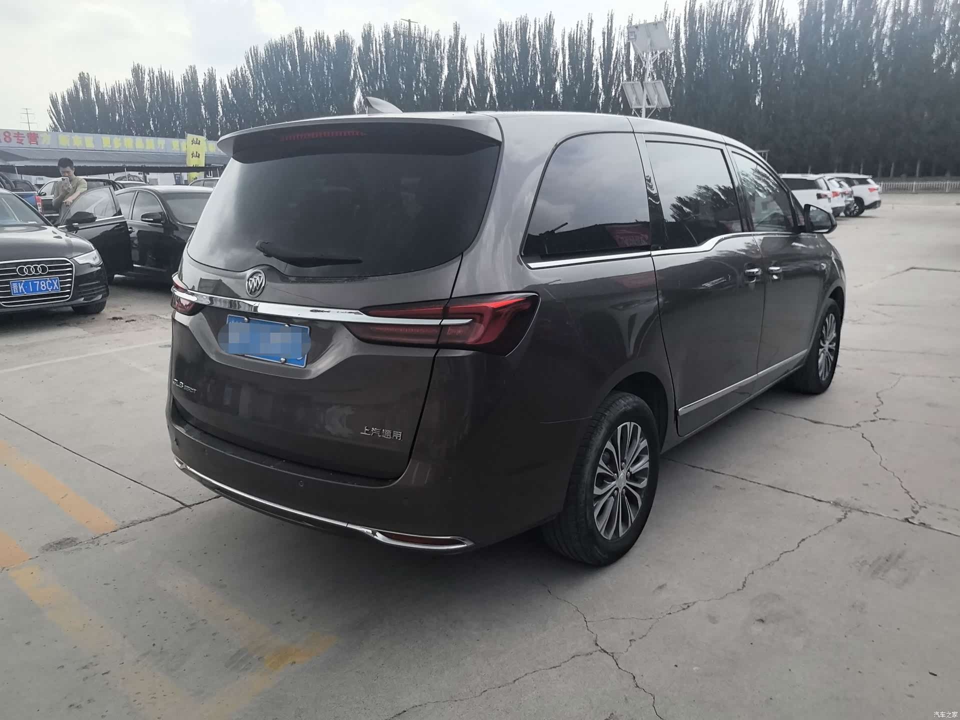 Buick GL8, 2020 10