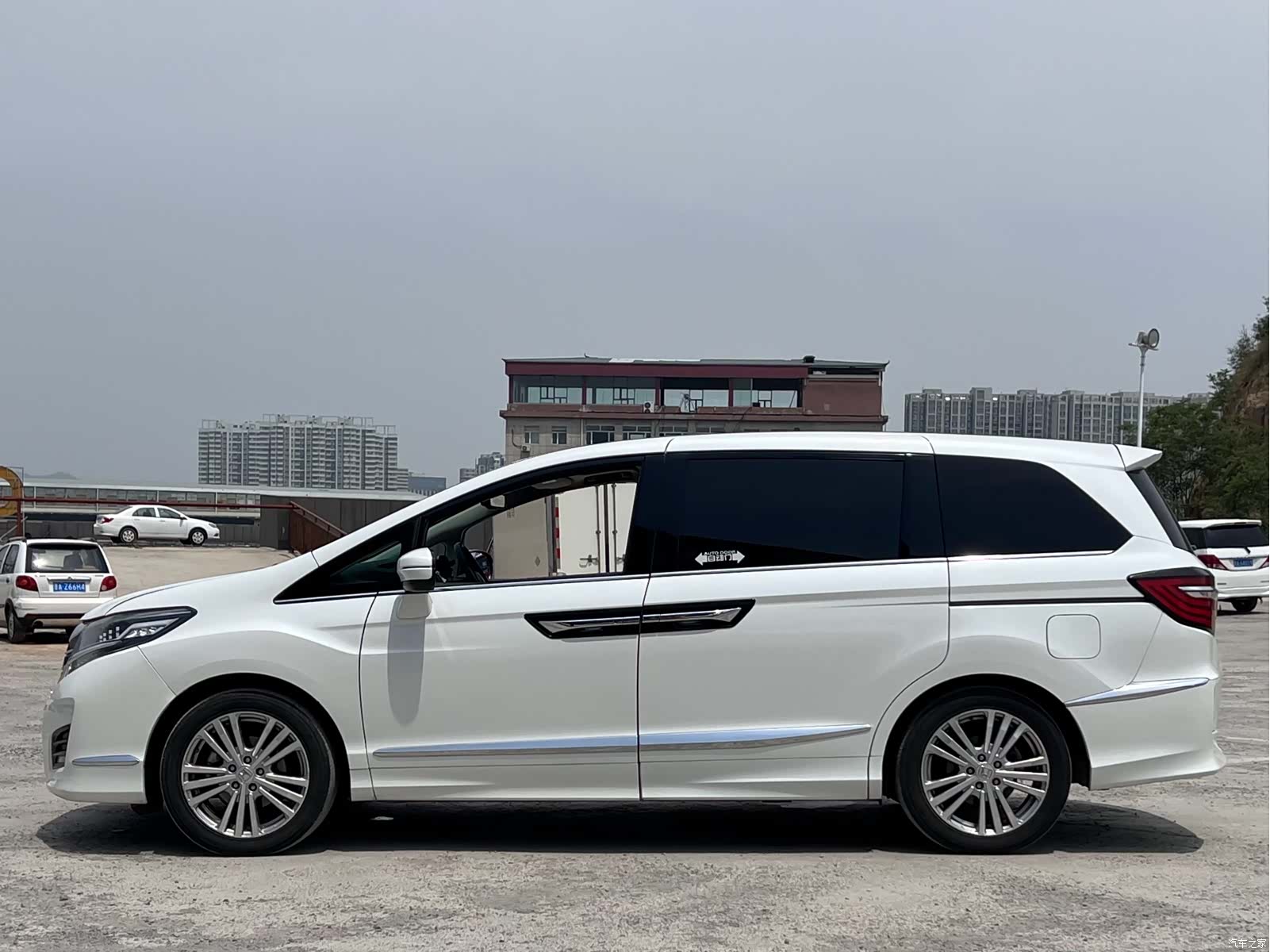 Honda Elysion, 2017 7