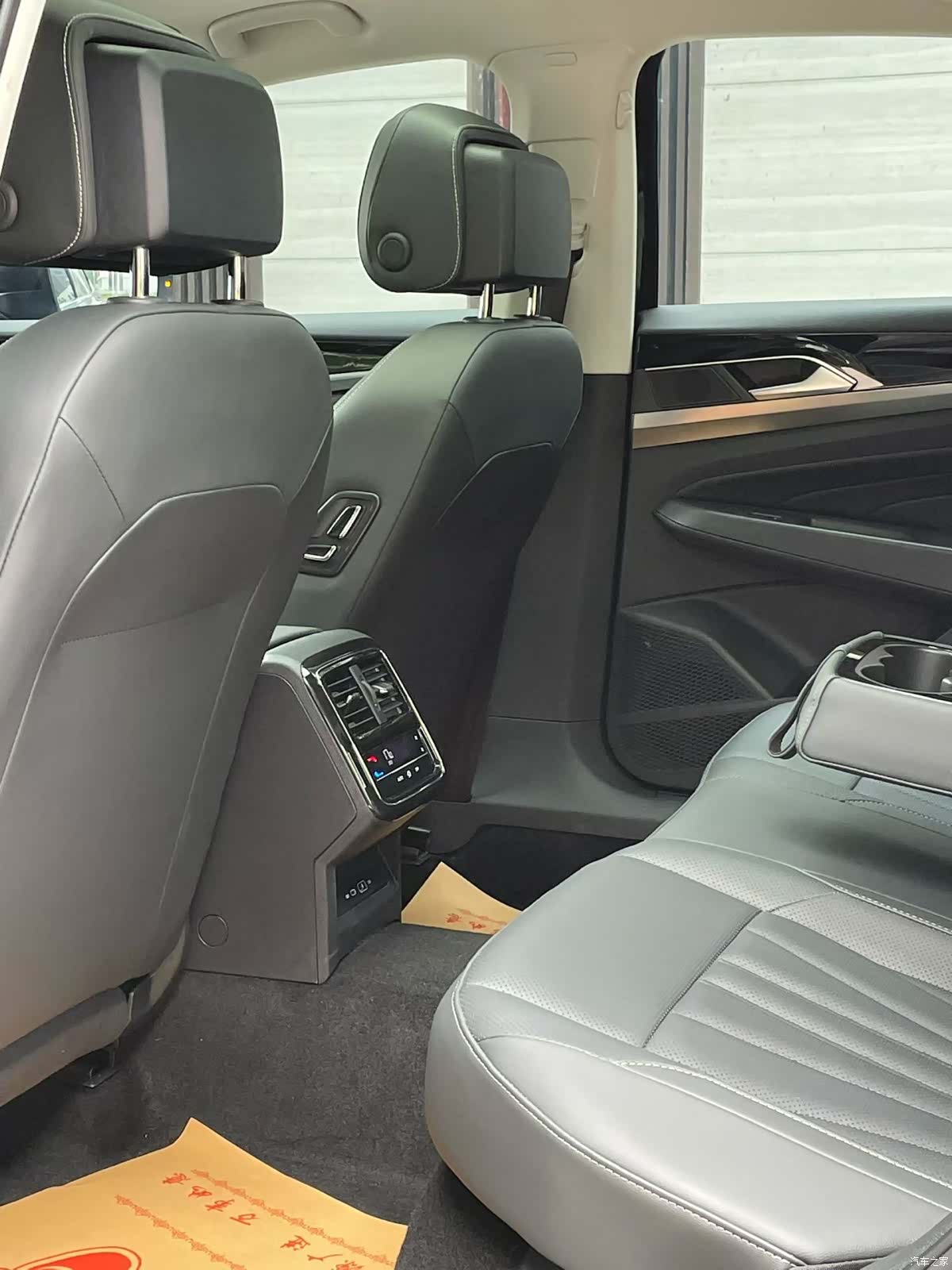 Volkswagen Passat, 2025 6