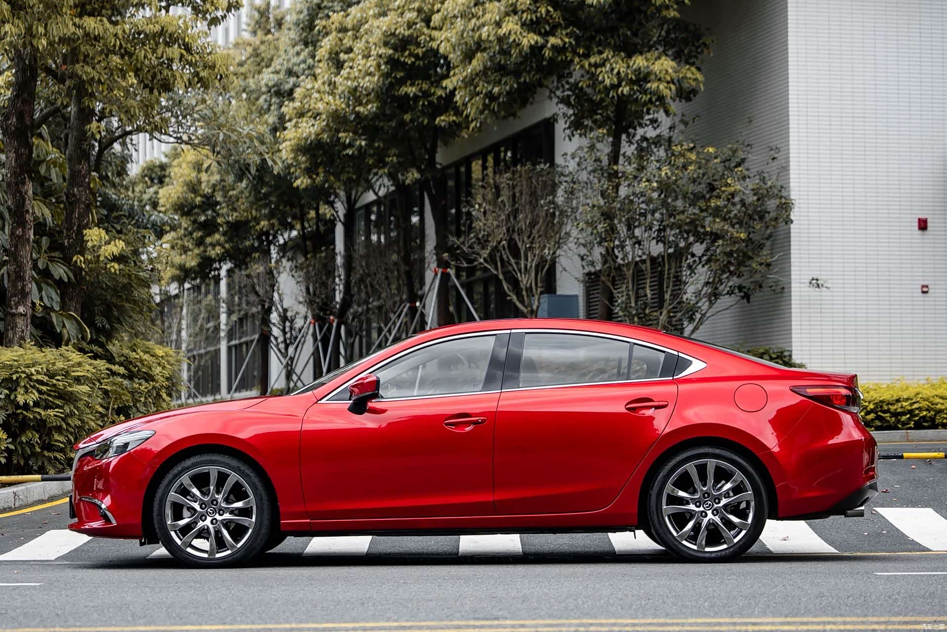 Mazda Atenza, 2019 10