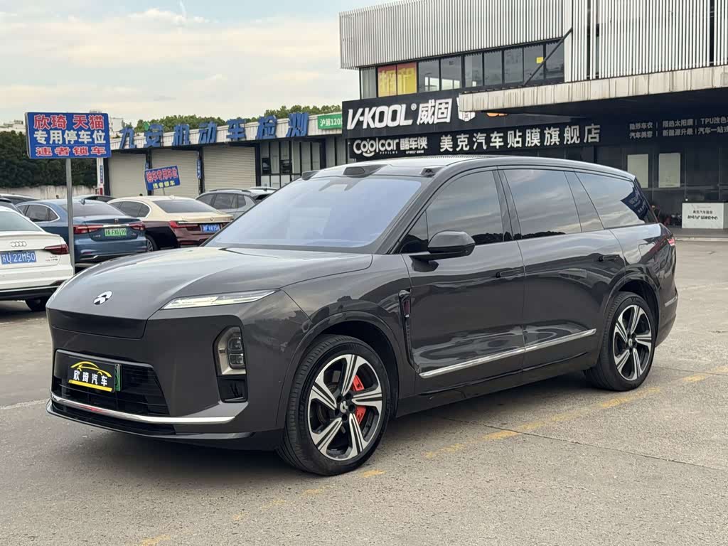 NIO ES8