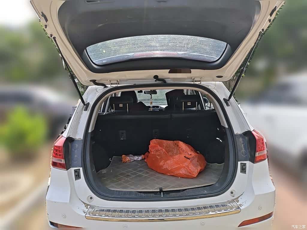Haval H2, 2015 10