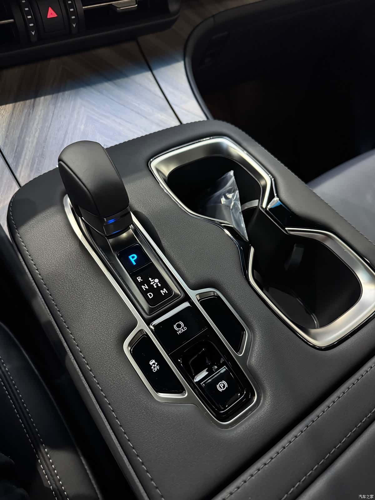 Lexus LM, 2026 18