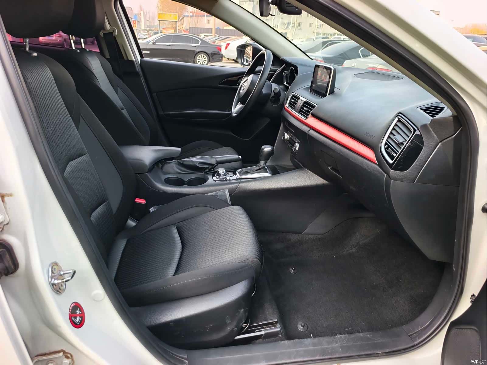 Mazda Mazda3, 2016 16
