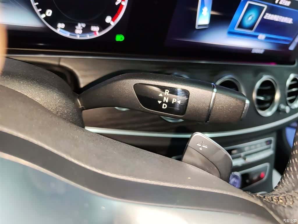 Mercedes-Benz E-Class, 2020 14