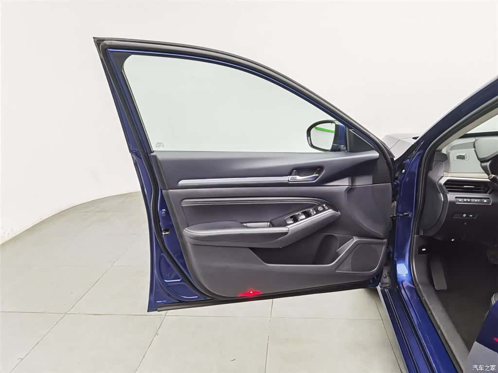 Nissan Teana, 2021 8