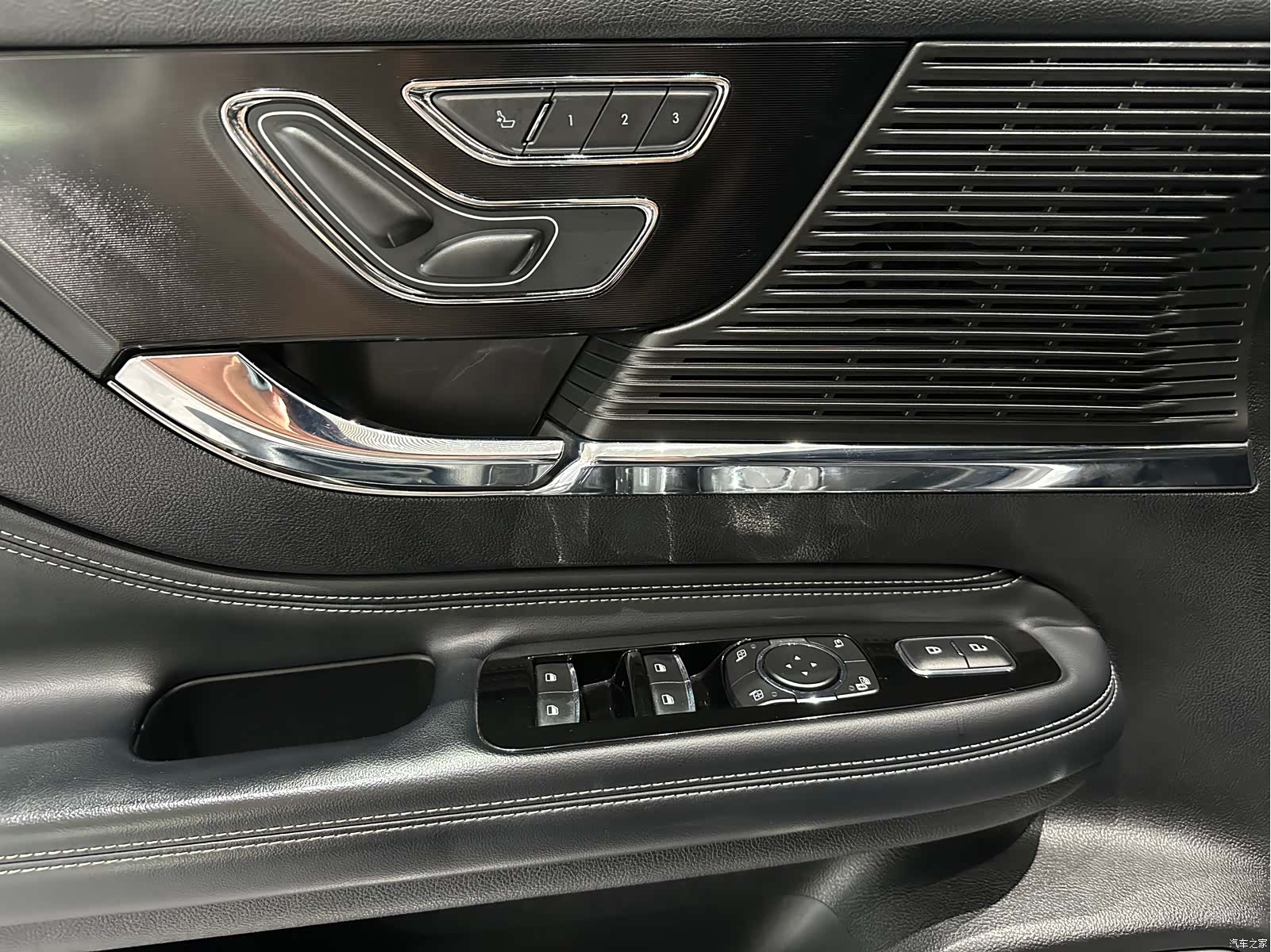 Lincoln Corsair, 2021 6