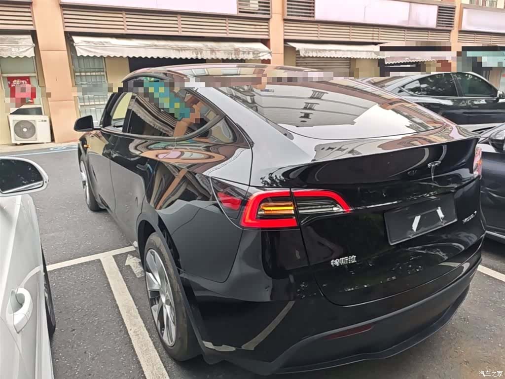 Tesla Model Y, 2023 все фото