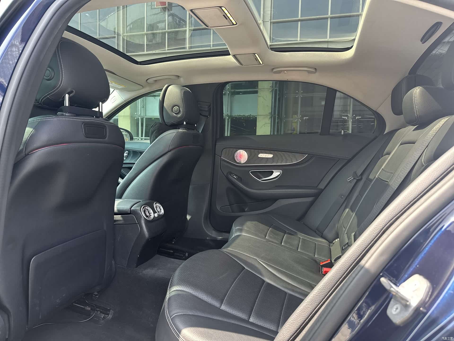 Mercedes-Benz C-Class, 2018 11