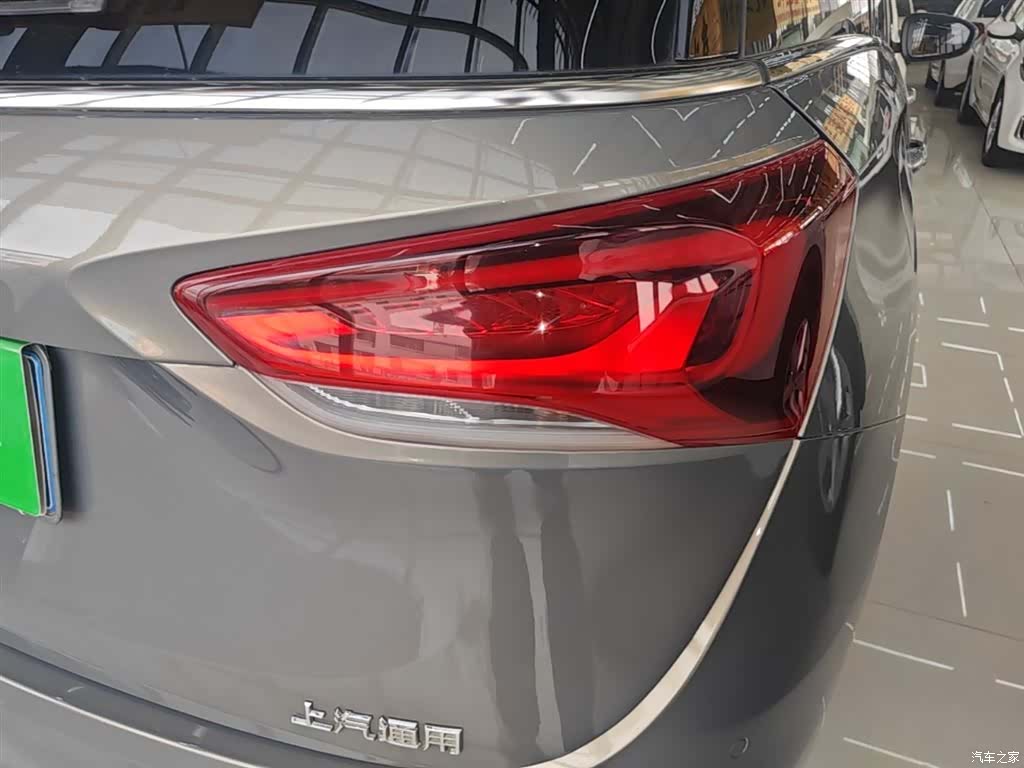 Buick GL6, 2018 8