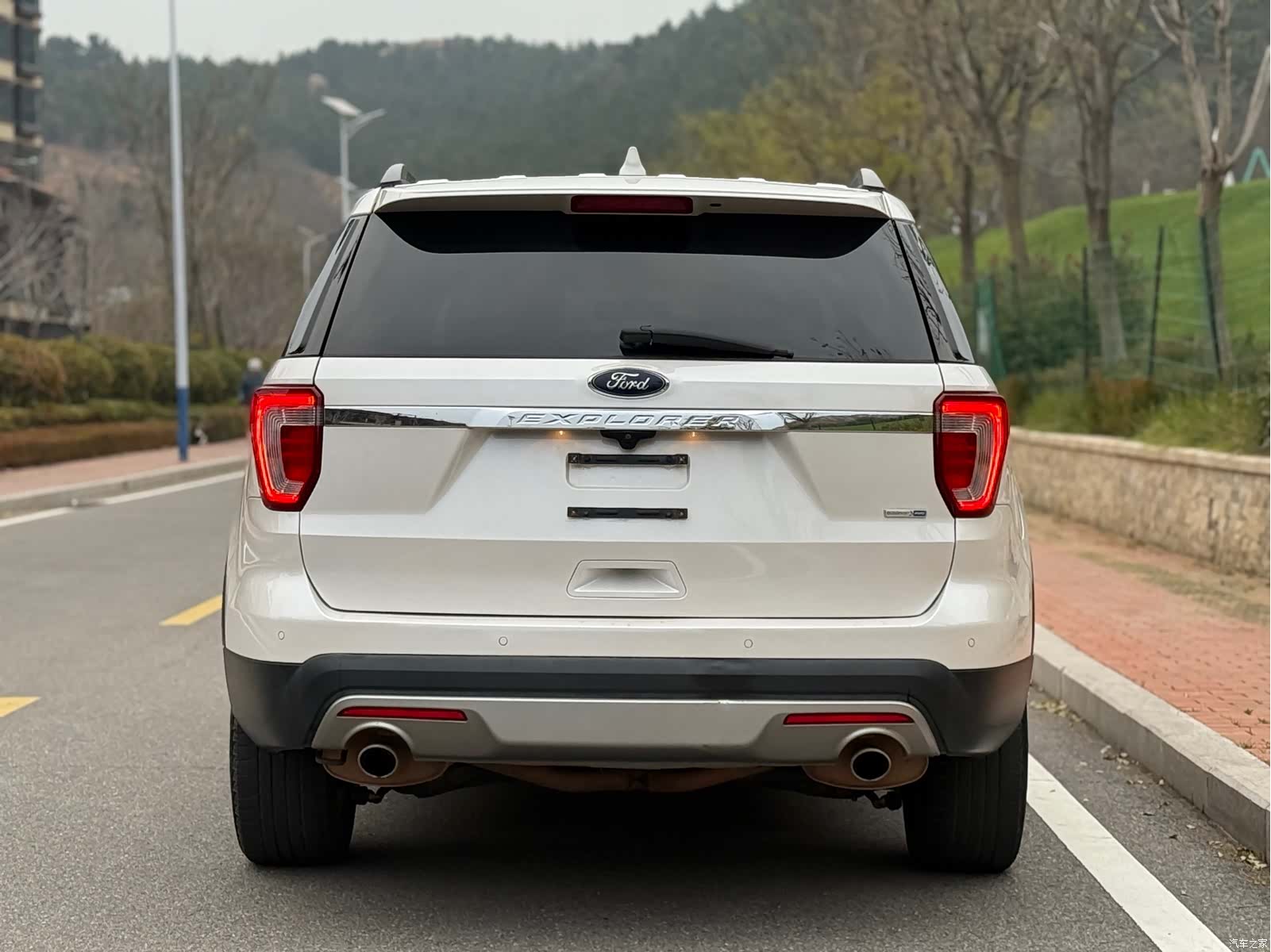 Ford Explorer, 2017 4