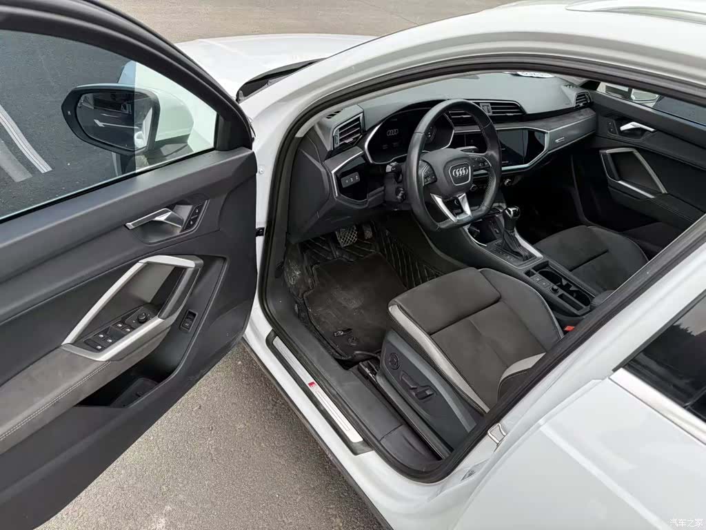 Audi Q3, 2023 8