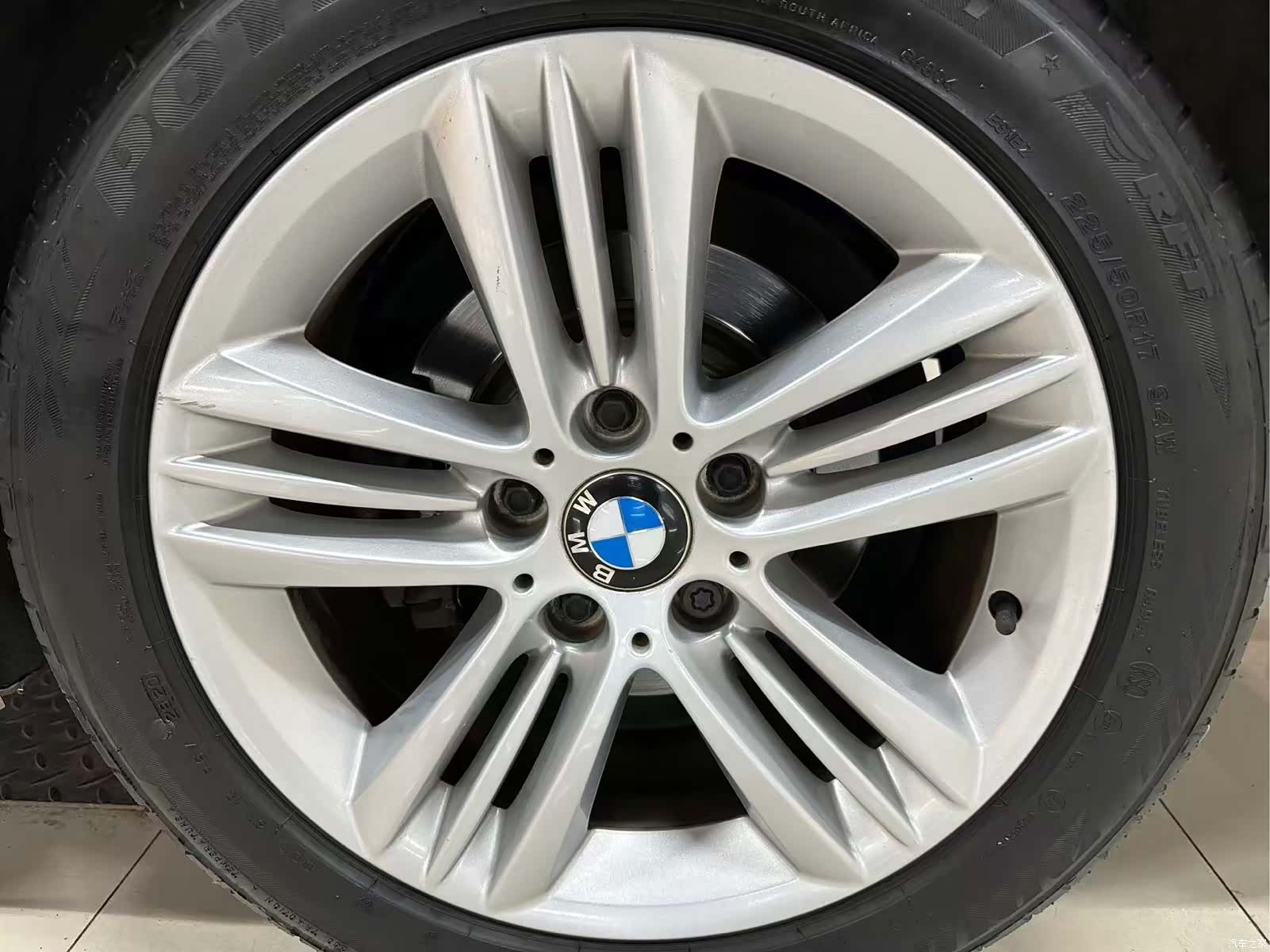 BMW 3 Series, 2016 16