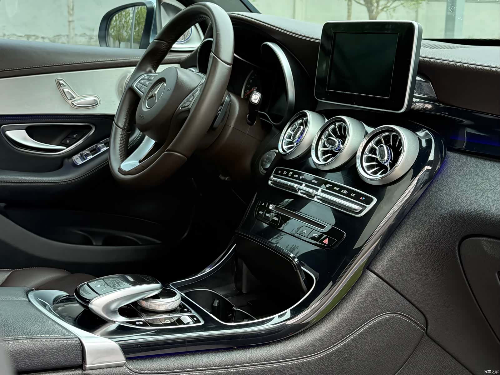 Mercedes-Benz GLC, 2016 21