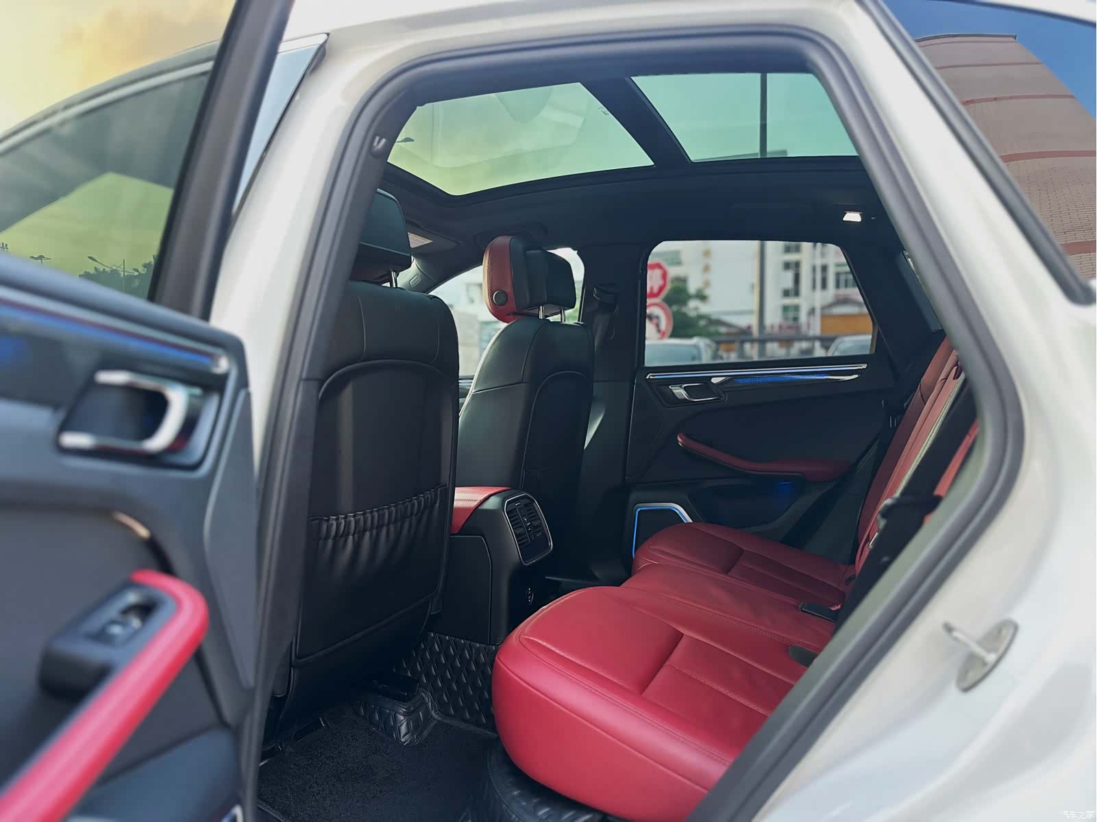 Porsche Macan, 2023 12