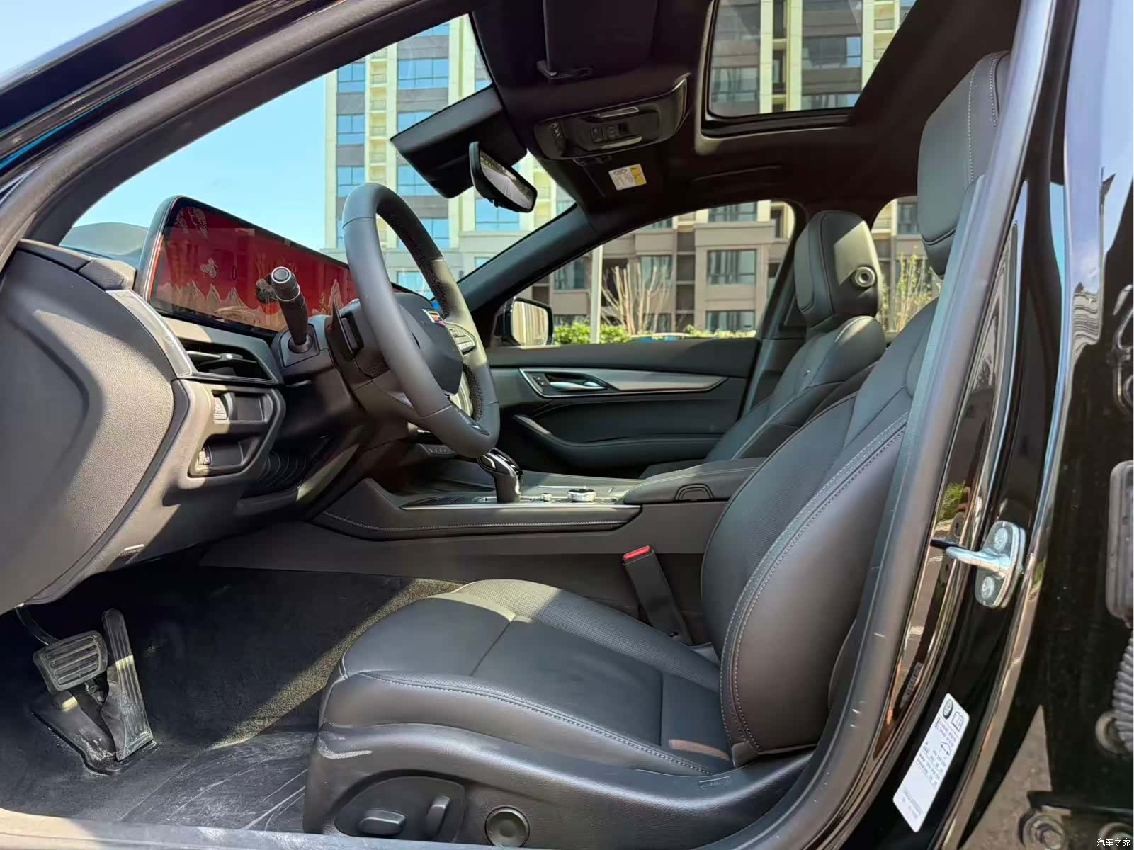 Cadillac CT5, 2026 все фото