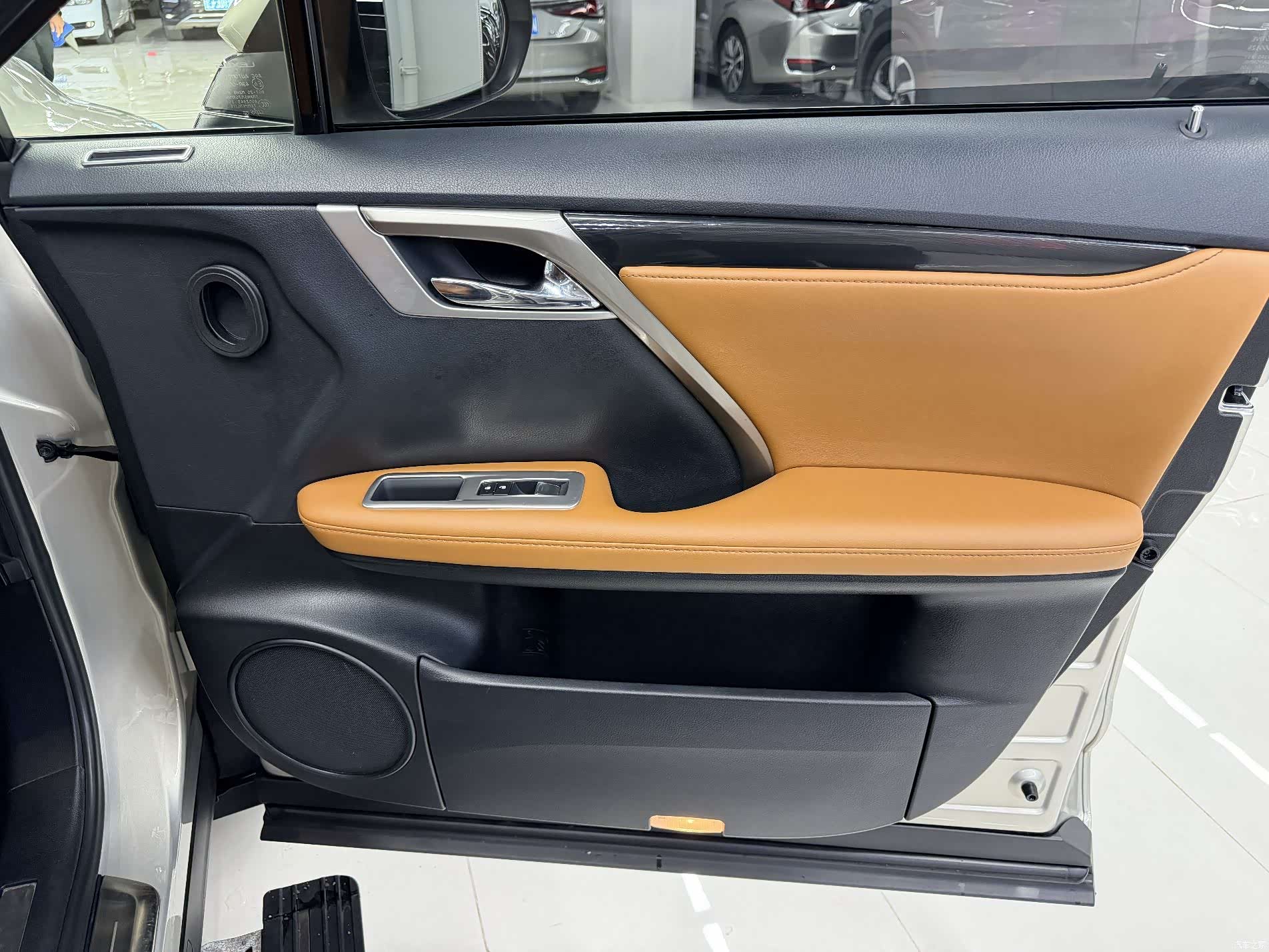 Lexus RX, 2019 все фото
