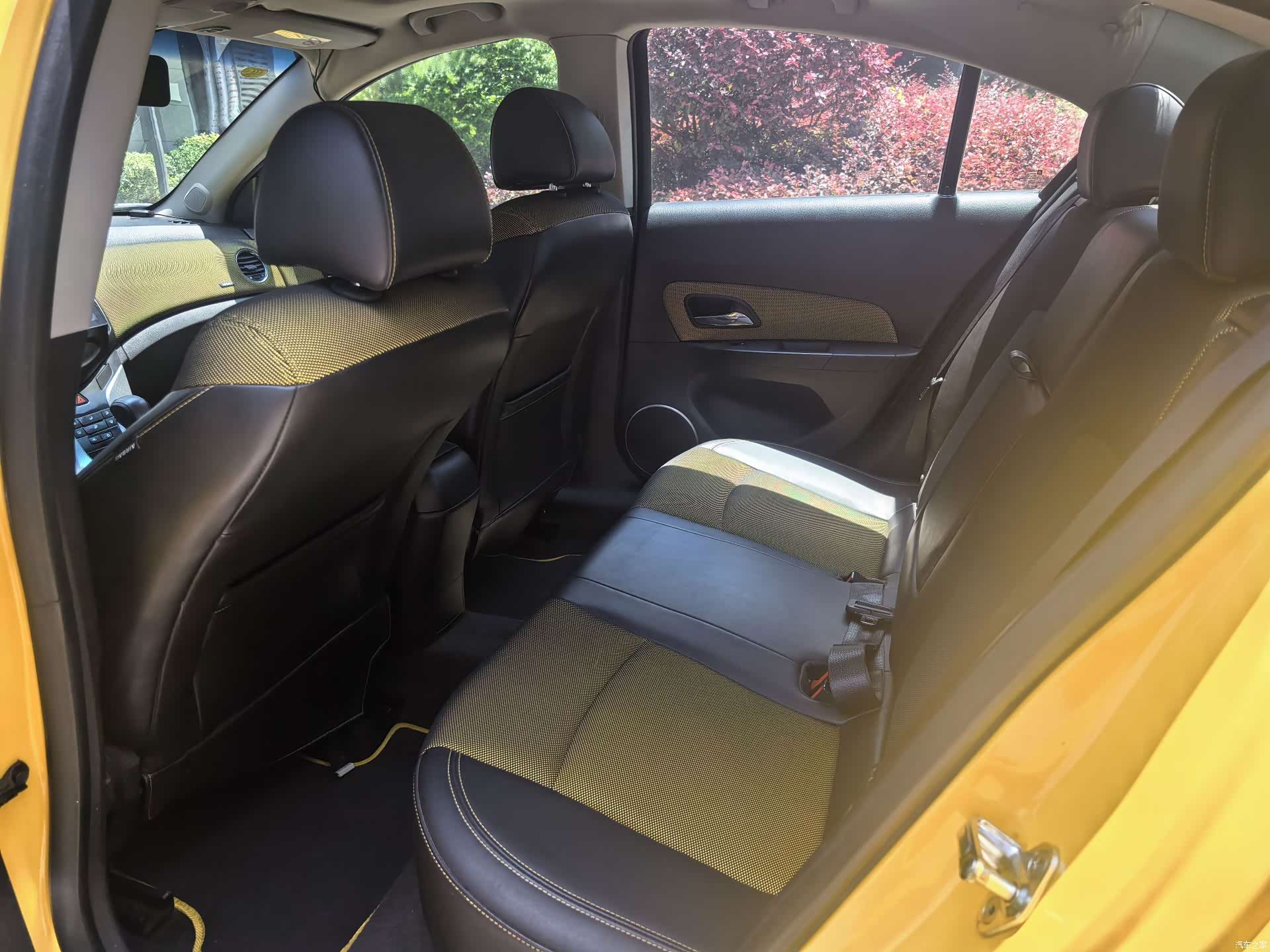 Chevrolet SE, 2011 19