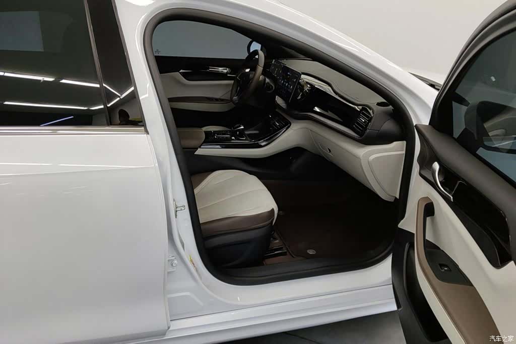 BYD Qin, 2025 8