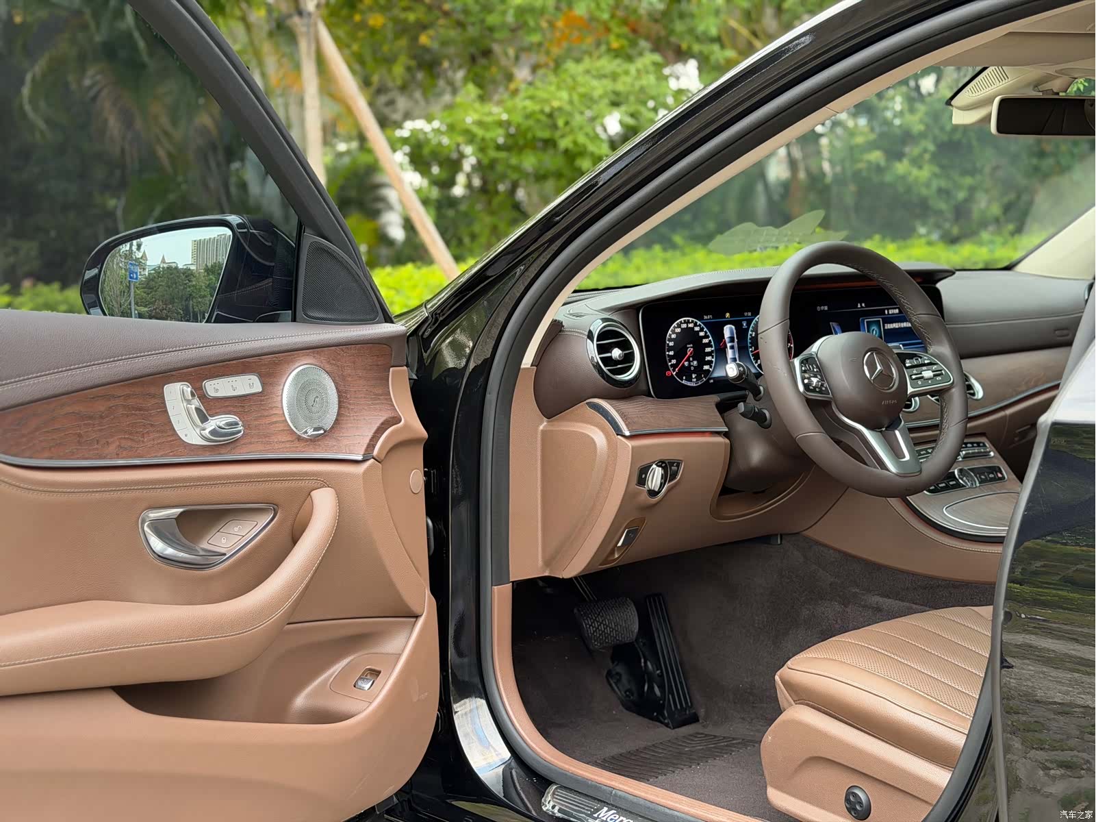 Mercedes-Benz E-Class, 2020 6