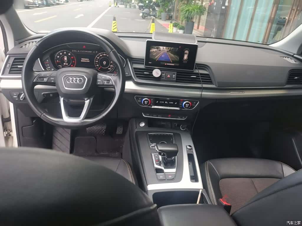 Audi Q5L, 2019 10