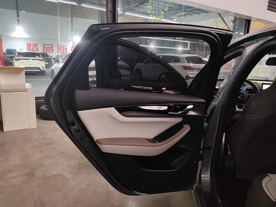 BYD Qin Yuan BYD Qin Yuan