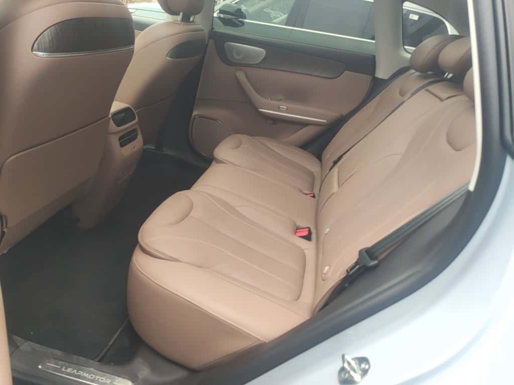 Leapmotor C11, 2025 13