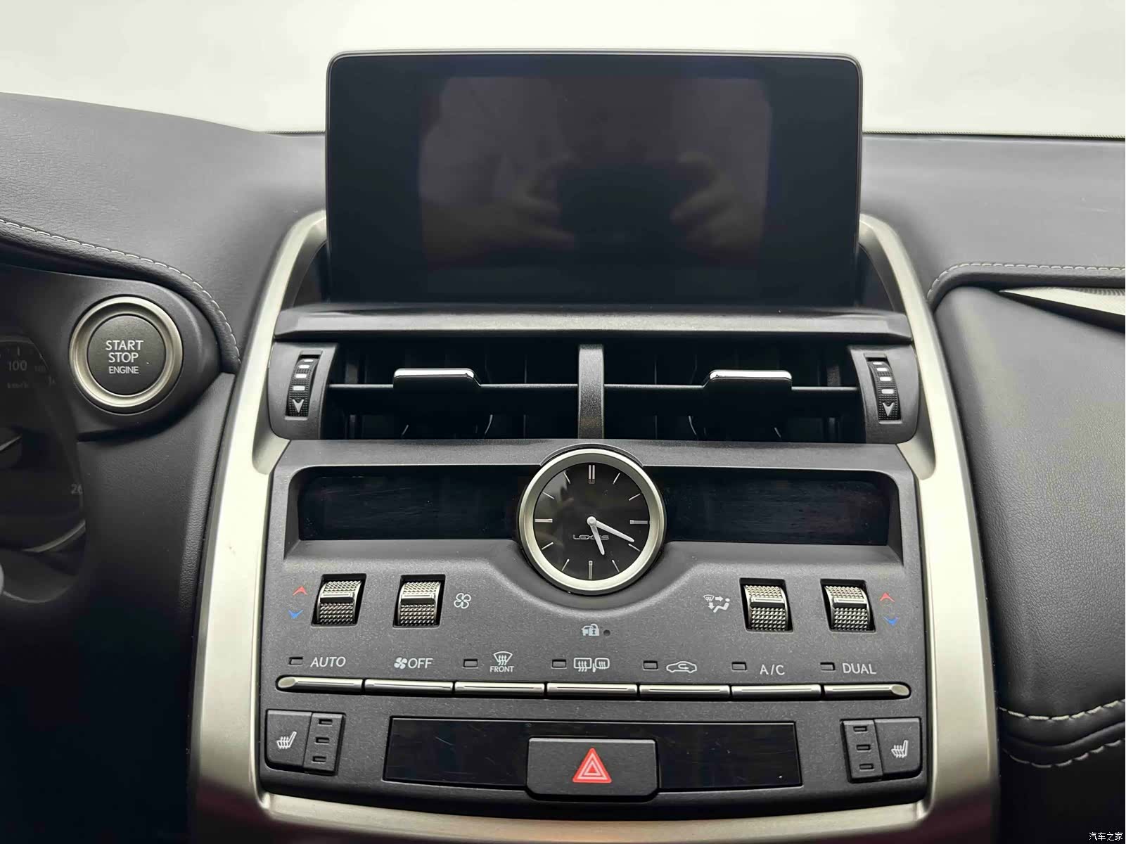 Lexus NX, 2021 16