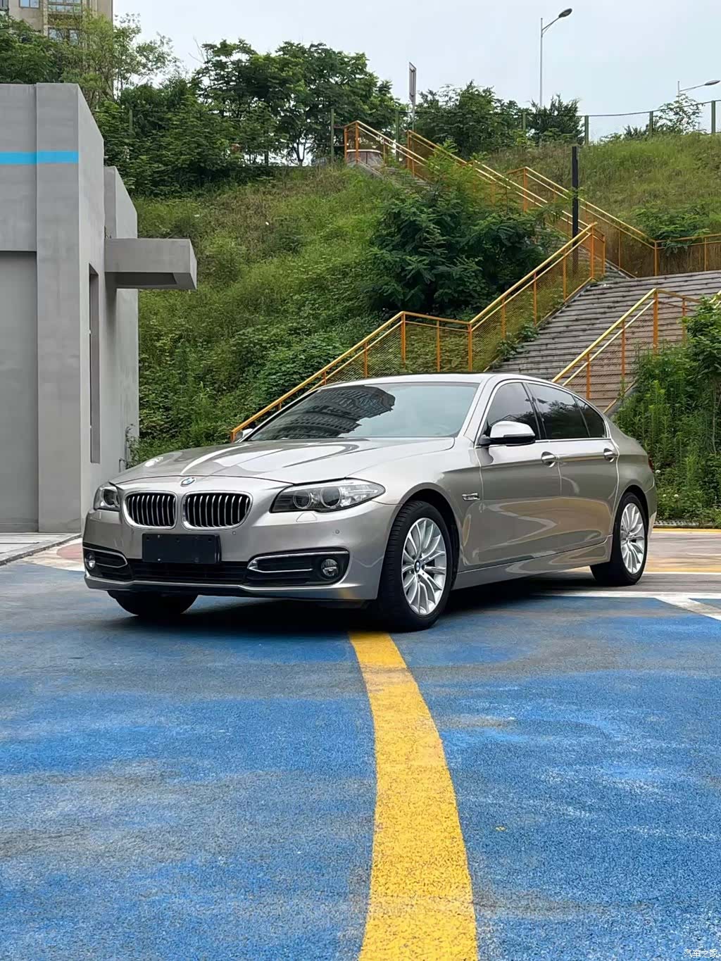 BMW 5 Series, 2016 1