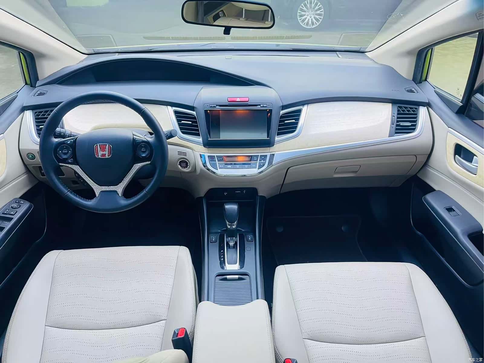 Honda Jade, 2013 7