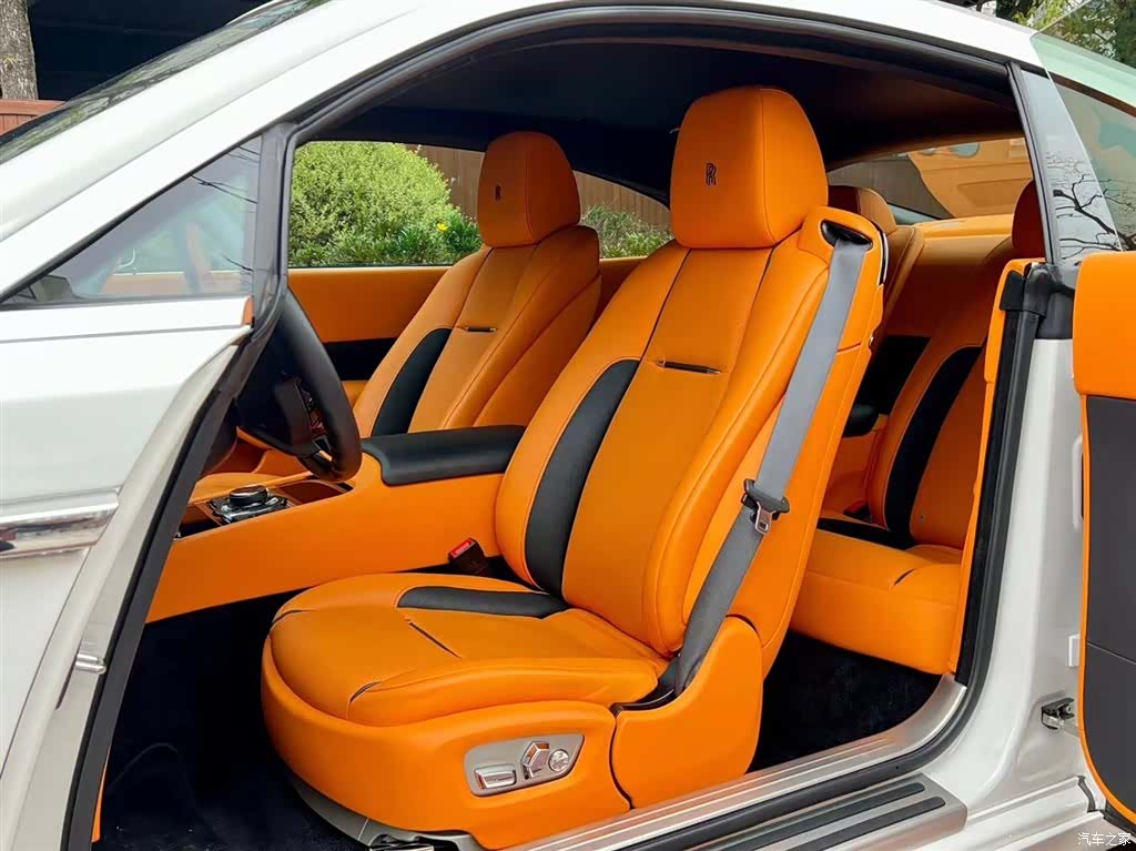 Rolls-Royce Wraith, 2021 все фото