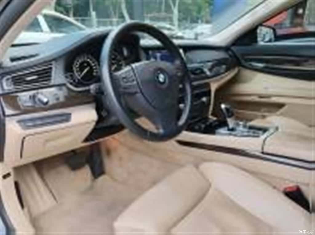BMW 7 Series, 2011 6