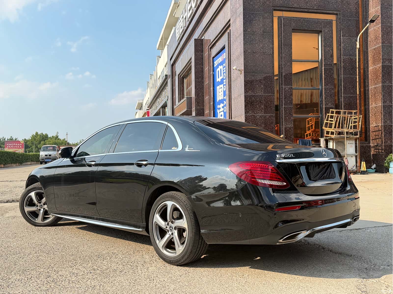 Mercedes-Benz E-Class, 2019 4