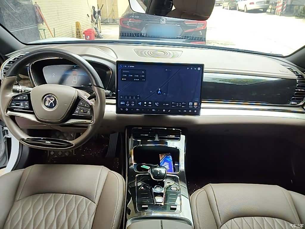 BYD Han, 2024 10