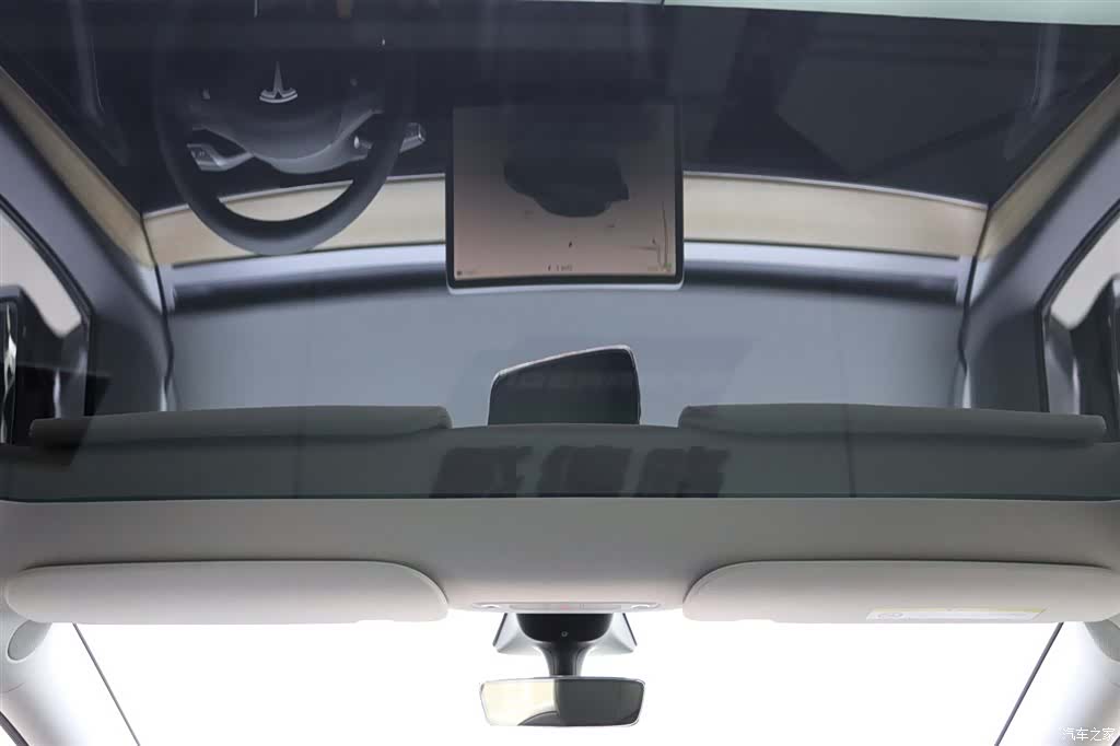 Tesla Model Y, 2022 22