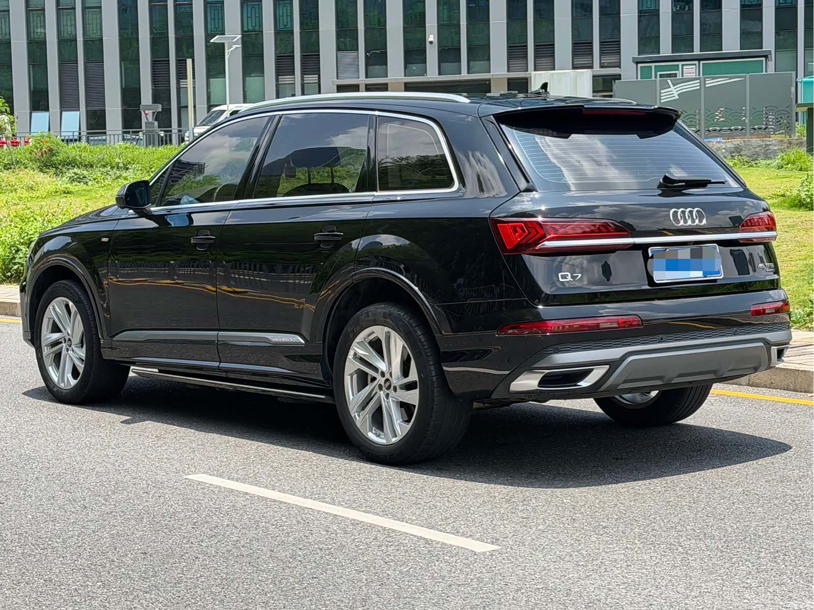 Audi Q7, 2024 6